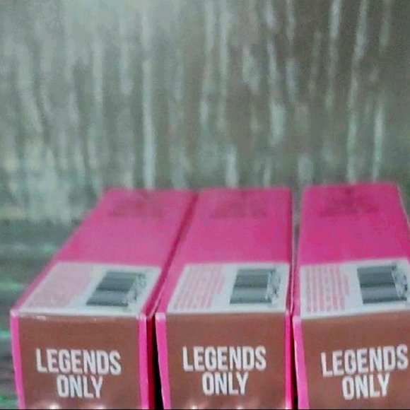 Jefree star lipgloss legends only (no offers ) - Picture 1 of 1